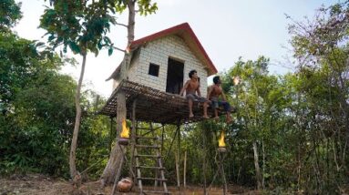 Build The Most Ancient Survival TreeHouse In Jungle